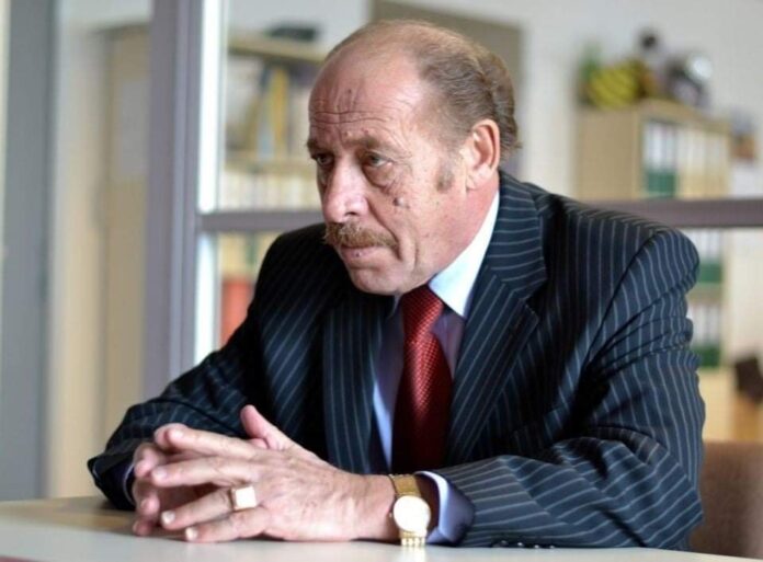 Яков Плинер