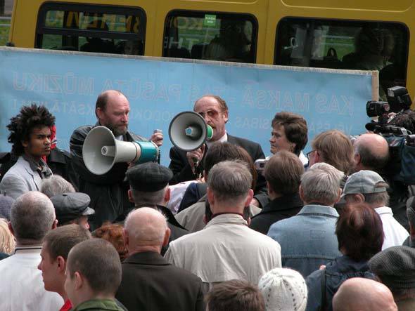 fs_0_1455744940_1859