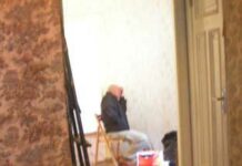 «Укажите адреса бараков…»