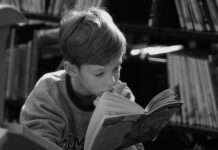 Книжный шкаф – на замок?