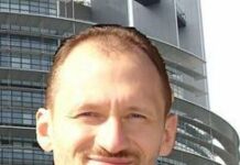 Жандарм победил профессора