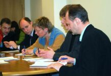 Куда ж нам плыть?