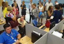 Власти Испании не могут. Гражданское общество спасает!