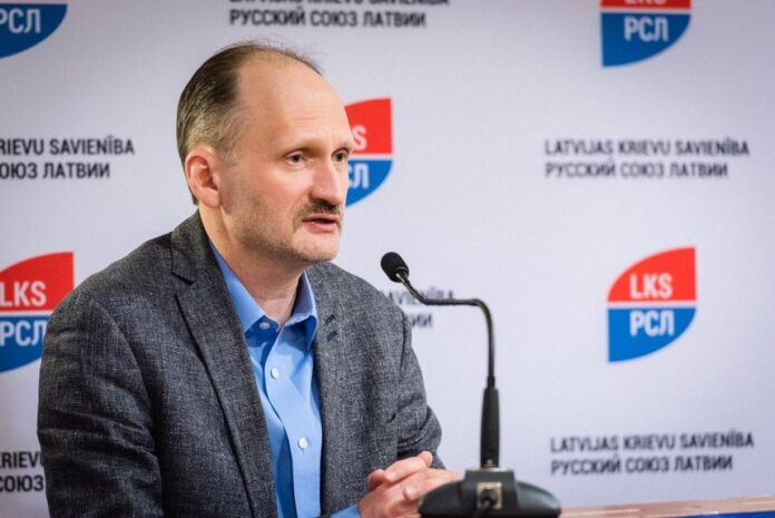 Для ликвидации русских школ латышские политики придумали свое «международное право»