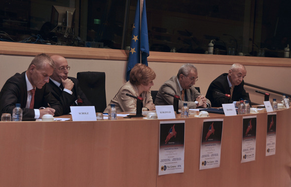 ЛЕВЫЕ АЛЬТЕРНАТИВЫ ДЛЯ ЕВРОПЫ ЛЕВЫЕ АЛЬТЕРНАТИВЫ ДЛЯ ЕВРОПЫ