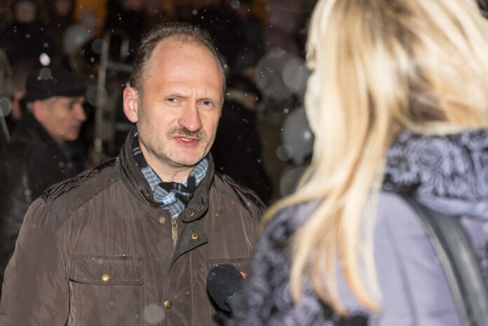 Митрофанов: на семь бед есть один ответ - закон о меньшинственных школах Латвии! Митрофанов: на семь бед есть один ответ - закон о меньшинственных школах Латвии!