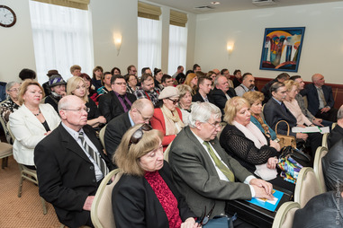 Зал гостиницы «Моника»