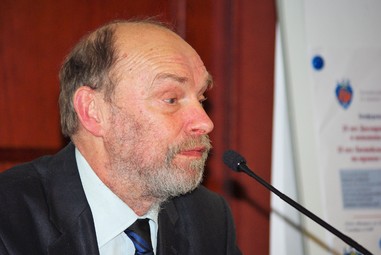  Сопредседатель ЛКПЧ В. Бузаев 