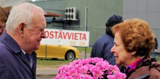 В УСТЬ-ДВИНСКЕ ЛИДЕРЫ РСЛ ВСТРЕТИЛИСЬ СО СВОИМИ ИЗБИРАТЕЛЯМИ. ФОТОРЕПОРТАЖ