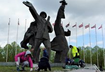 Субботник у Памятника Освободителям