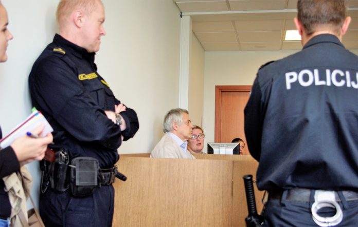 Суд над Александром Гапоненко 19 июня 2018 года: текстовый и фоторепортаж Суд над Александром Гапоненко 19 июня 2018 года: текстовый и фоторепортаж