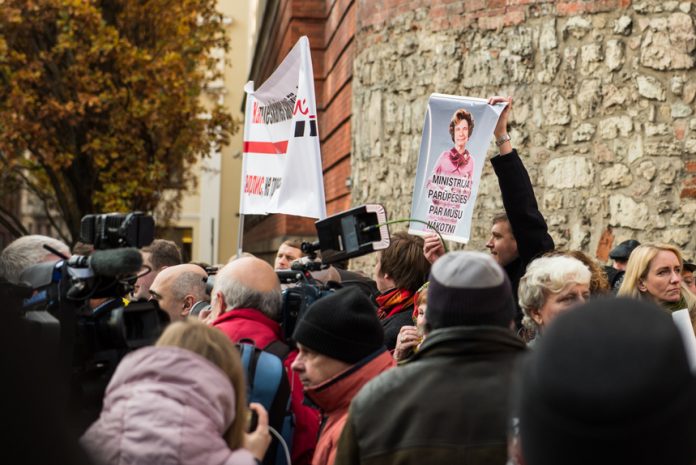 Фоторепортаж с митинга за русские школы 23 октября Фоторепортаж с митинга за русские школы 23 октября