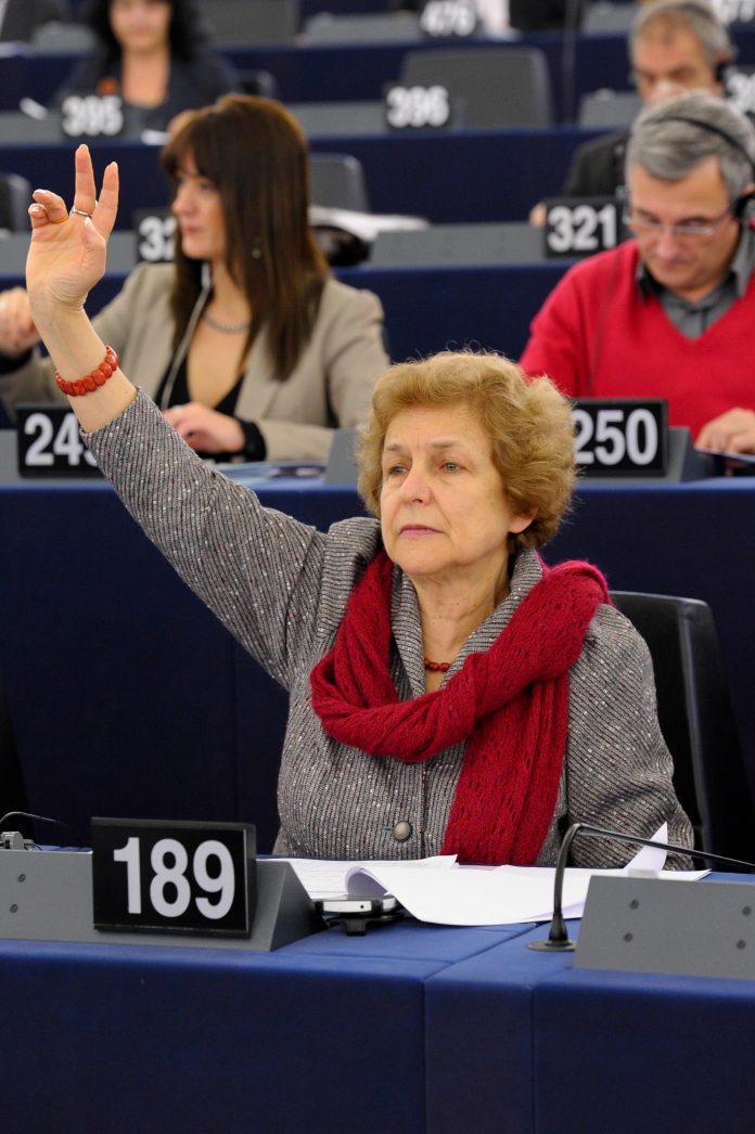 Tadjana ZDANOKA in Plenary in Strasbourg during votes
