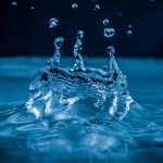 вода