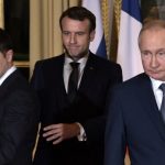 Владимир Путин и Эммануэль Макрон и Владимир Зеленский во время встречи в Нормандском формате в Елисейском дворце