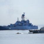Десантный катер Лейтенант Римский-Корсаков и большой десантный корабль Королев Балтфлота на учениях