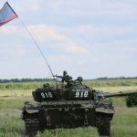 Танк Народной милиции ДНР на передовой линии соприкосновения ДНР с Украиной