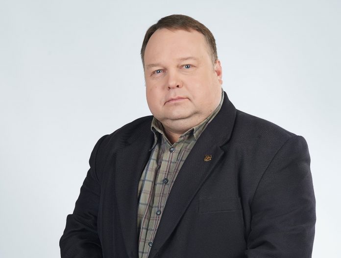 Евгений Лавренов