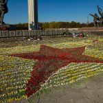 У Памятника Освободителям