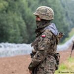 Польские пограничники на границе с беларусью