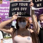 Протест против закона о запрете абортов