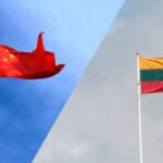 Флаги Китая и Литвы