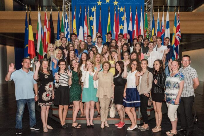 1653481977499076954520d85e39a6b7f65bcd0feebc0