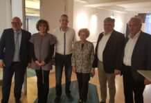 ИЗЪЯТИЕ ДЕТЕЙ ИЗ СЕМЬИ: В ГЕРМАНИИ ЭТА ПРОБЛЕМА СТОИТ ОСТРО. ТЕПЕРЬ ЕЙ ЗАНЯЛСЯ ЕВРОПАРЛАМЕНТ.