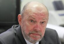 ВЛАДИМИР БУЗАЕВ: РИЖСКОЙ ДУМЕ ПОРА ФИНАНСИРОВАТЬ ПРЕПОДАВАНИЕ РУССКОГО ЯЗЫКА И КУЛЬТУРЫ