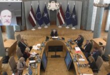 ВЛАДИМИР БУЗАЕВ С ЗАСЕДАНИЯ КАБМИНА: ЛУЧШЕ ПОКА ТАКИЕ ПРАВИЛА, ЧЕМ СОВСЕМ НИКАКИХ